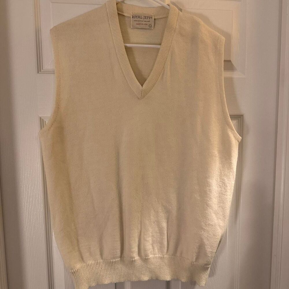 Vintage Women's Butter Yellow Jumper/Sweater Vest - Picture 1 of 5